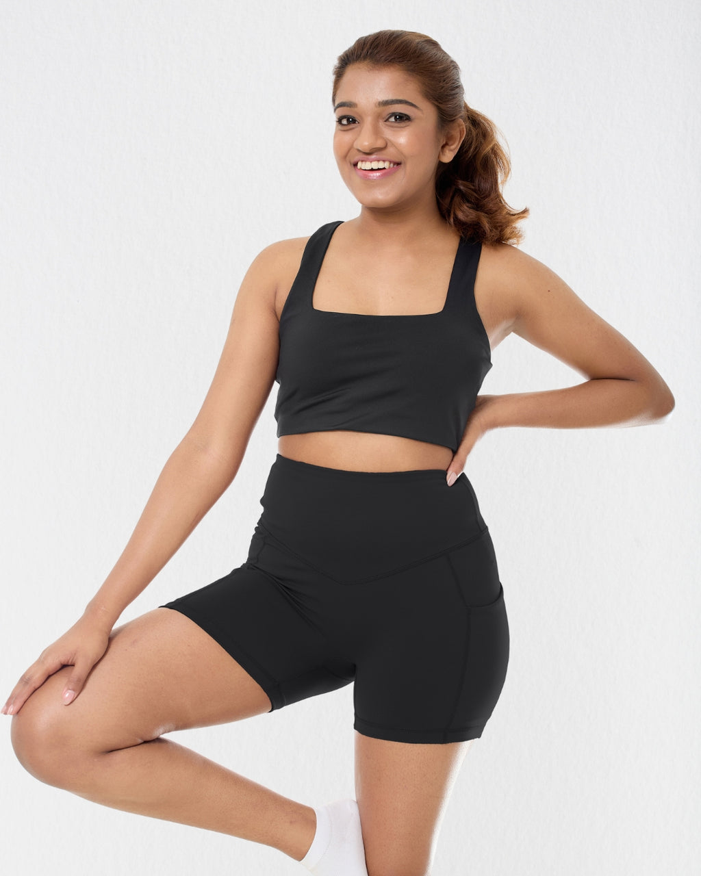 Pocket Shorts 4" in Eclipse